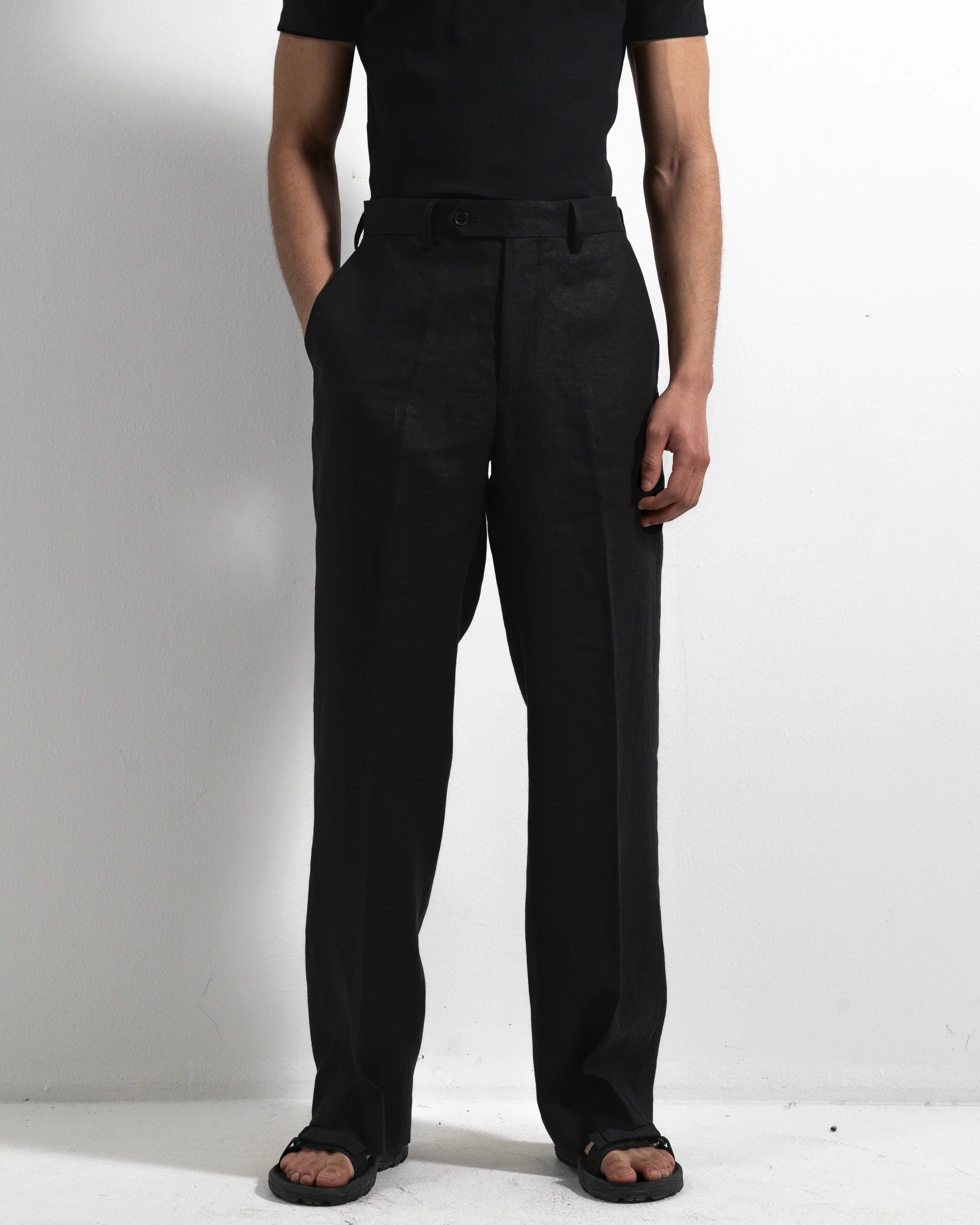 Ljung Airo Linen Wide Trousers Black