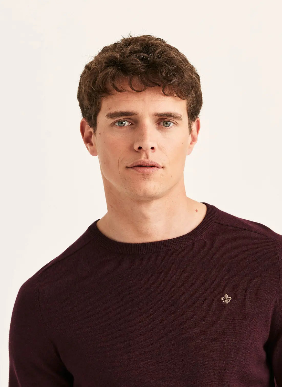 Morris Merino Oneck Wine Red