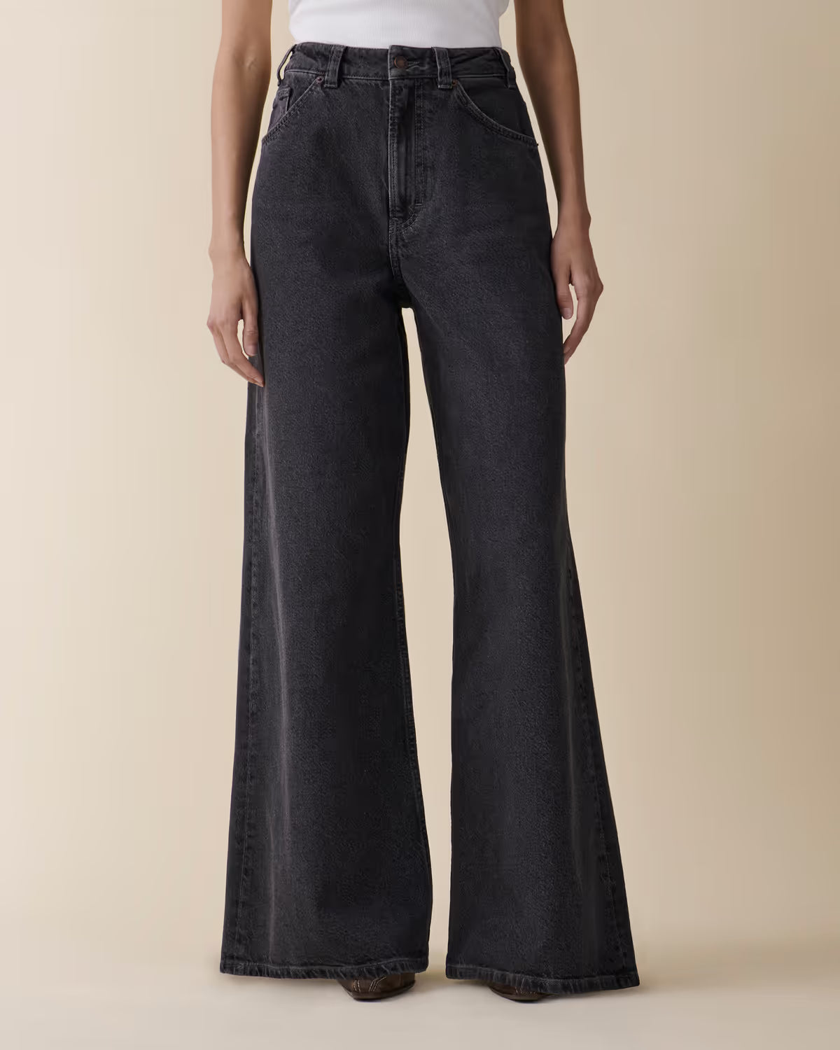 Jeanerica Alfama Black Vintage 62
