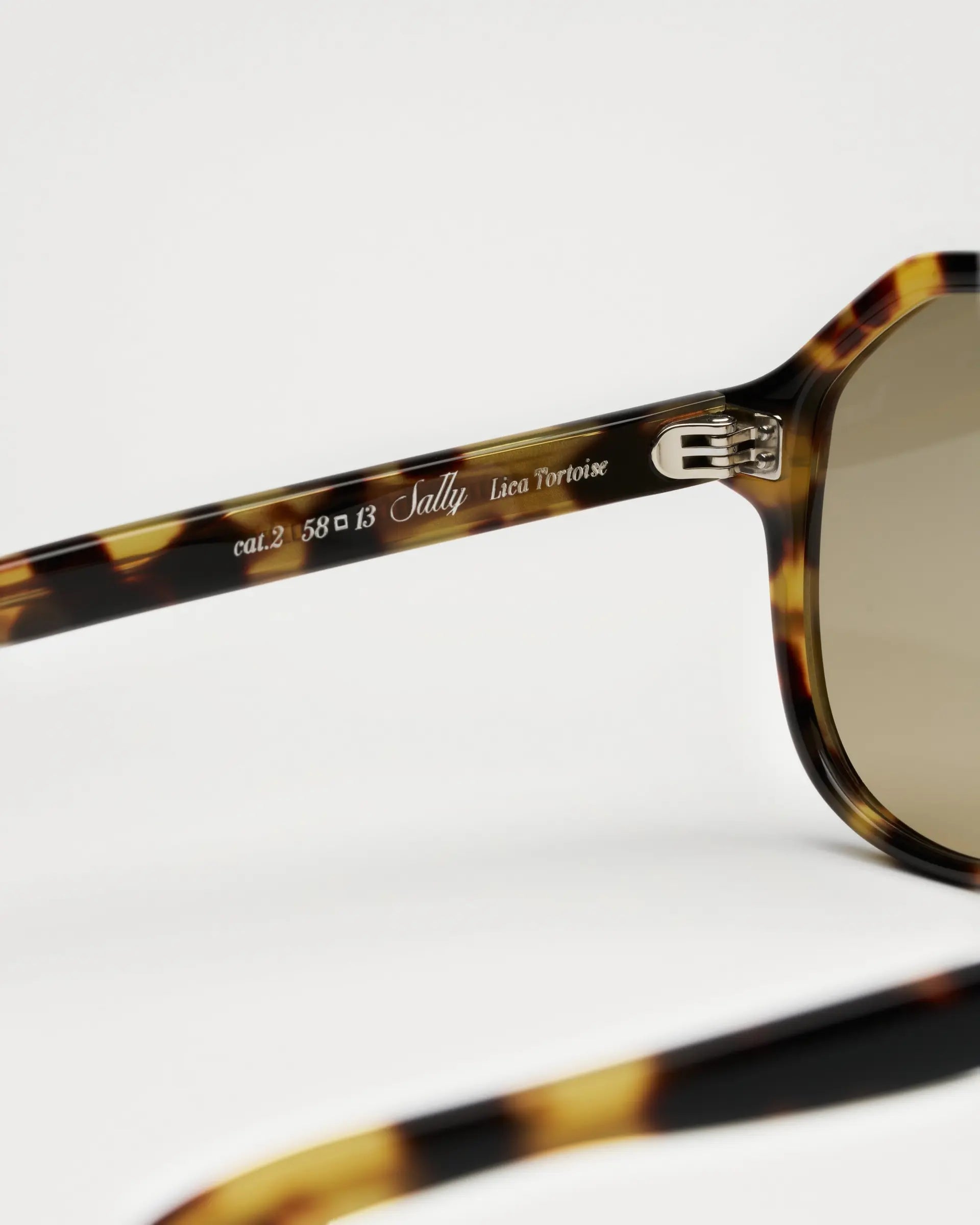 CHIMI Sally Lica Tortoise - Mojo Independent Store