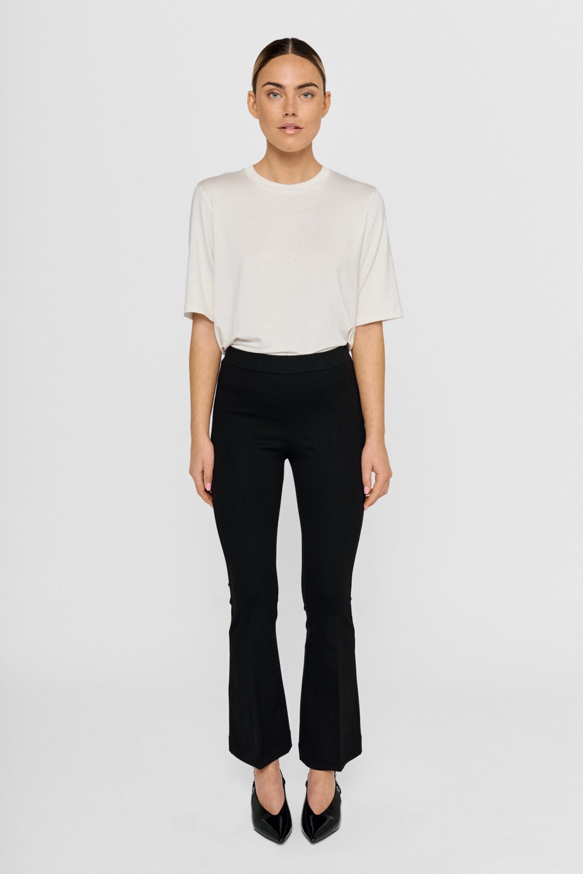 Residus Lana Ecovero Flare Pants Black - Mojo Independent Store