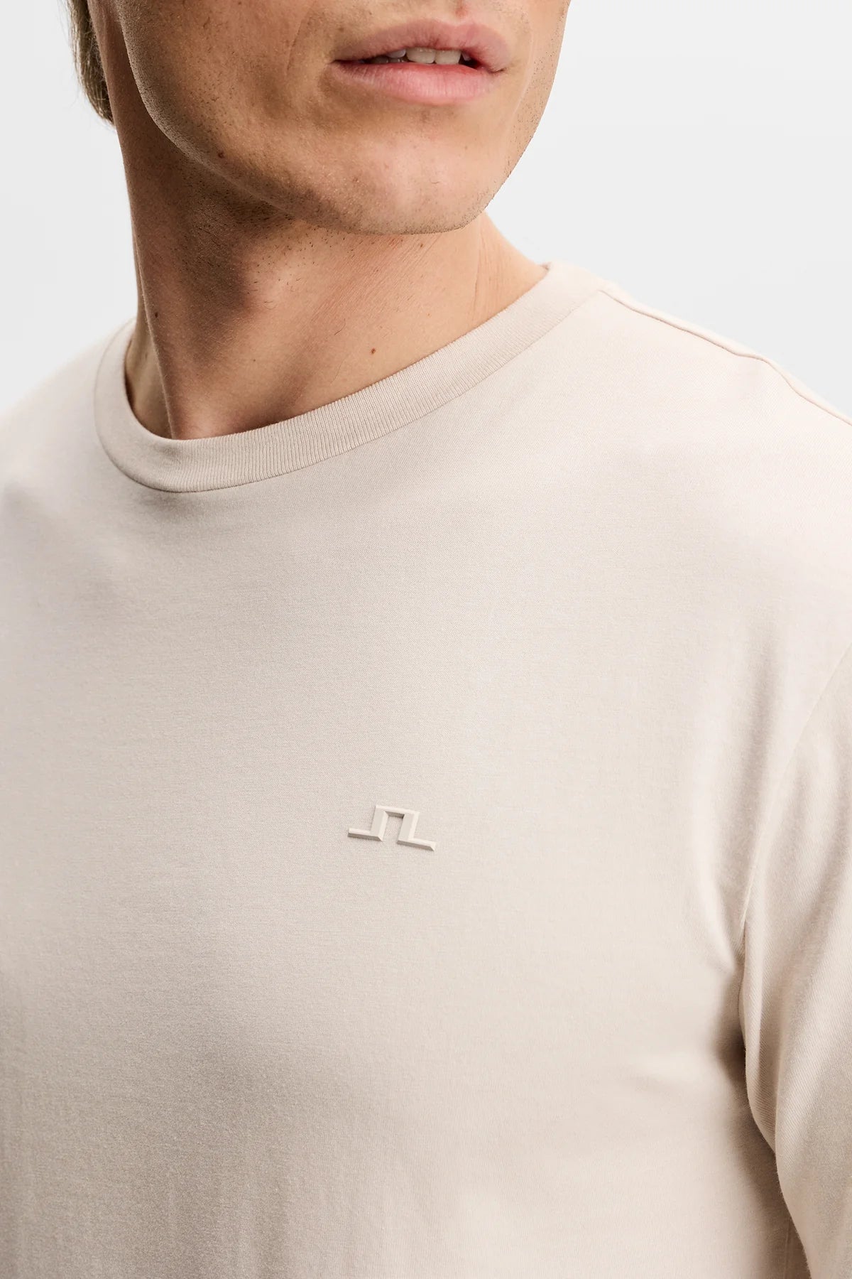 J.Lindeberg Alpha T-shirt Moonbeam - Mojo Independent Store
