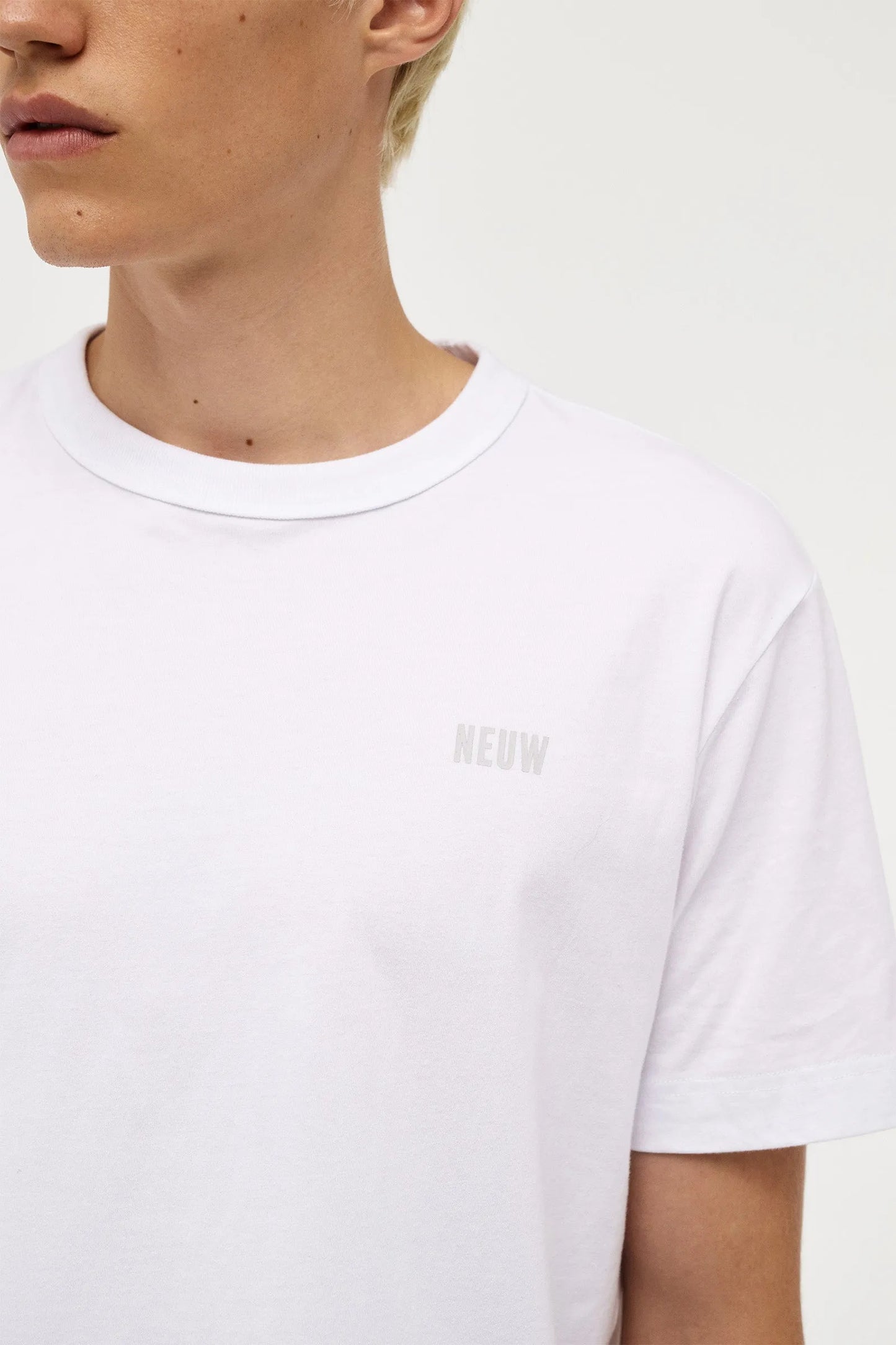 Neuw Wordmark Tee White - Mojo Independent Store