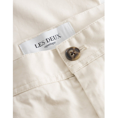 Les Deux Jared Twill Chino Pants Ivory