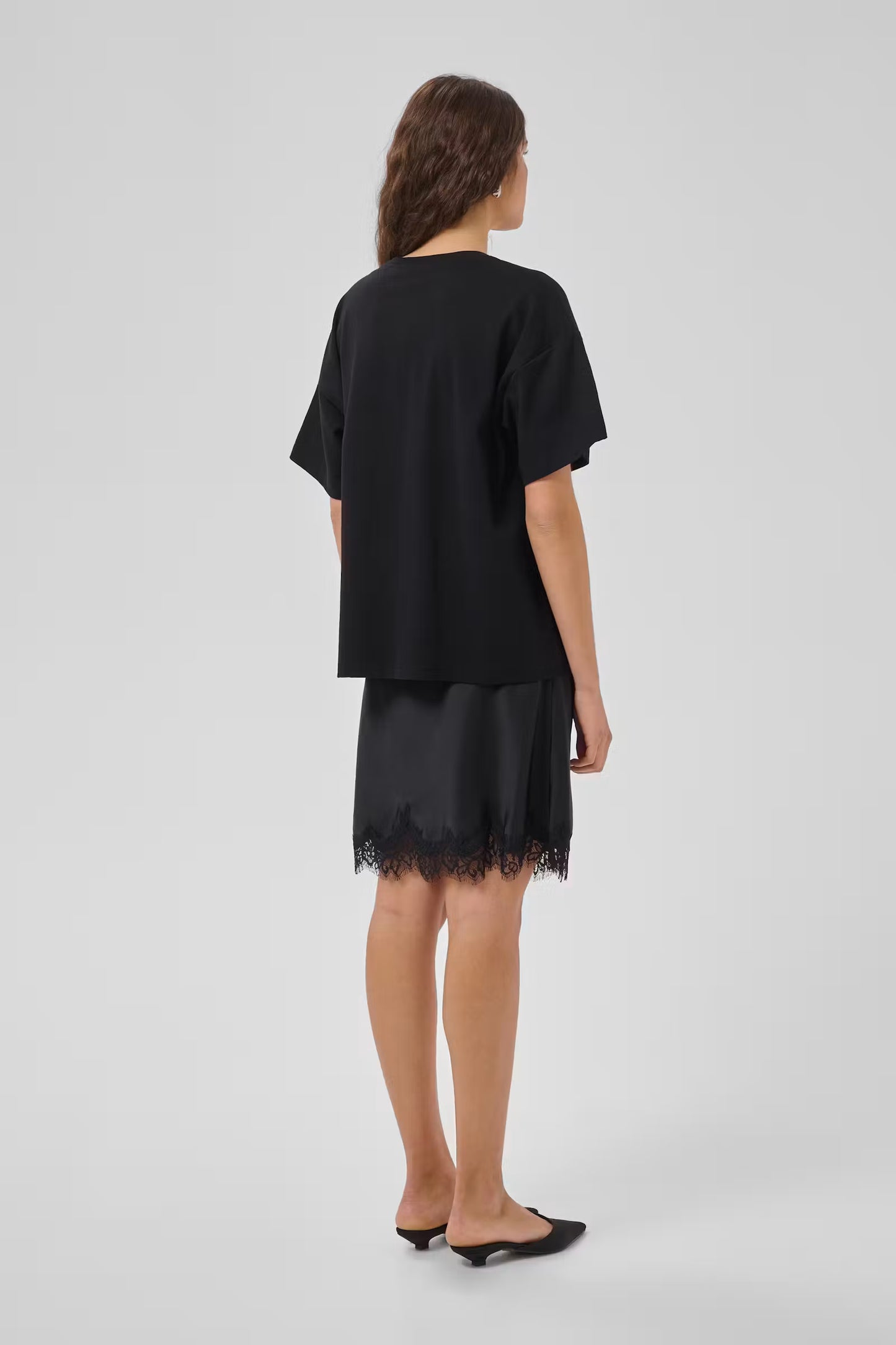 My Essential Wardrobe Apir Boxy Tee Black