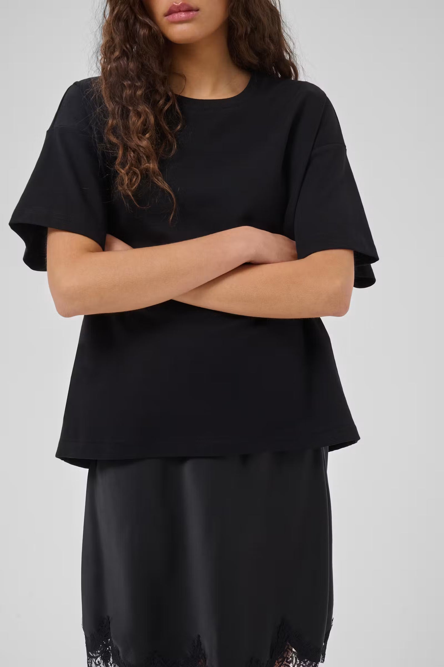 My Essential Wardrobe Apir Boxy Tee Black