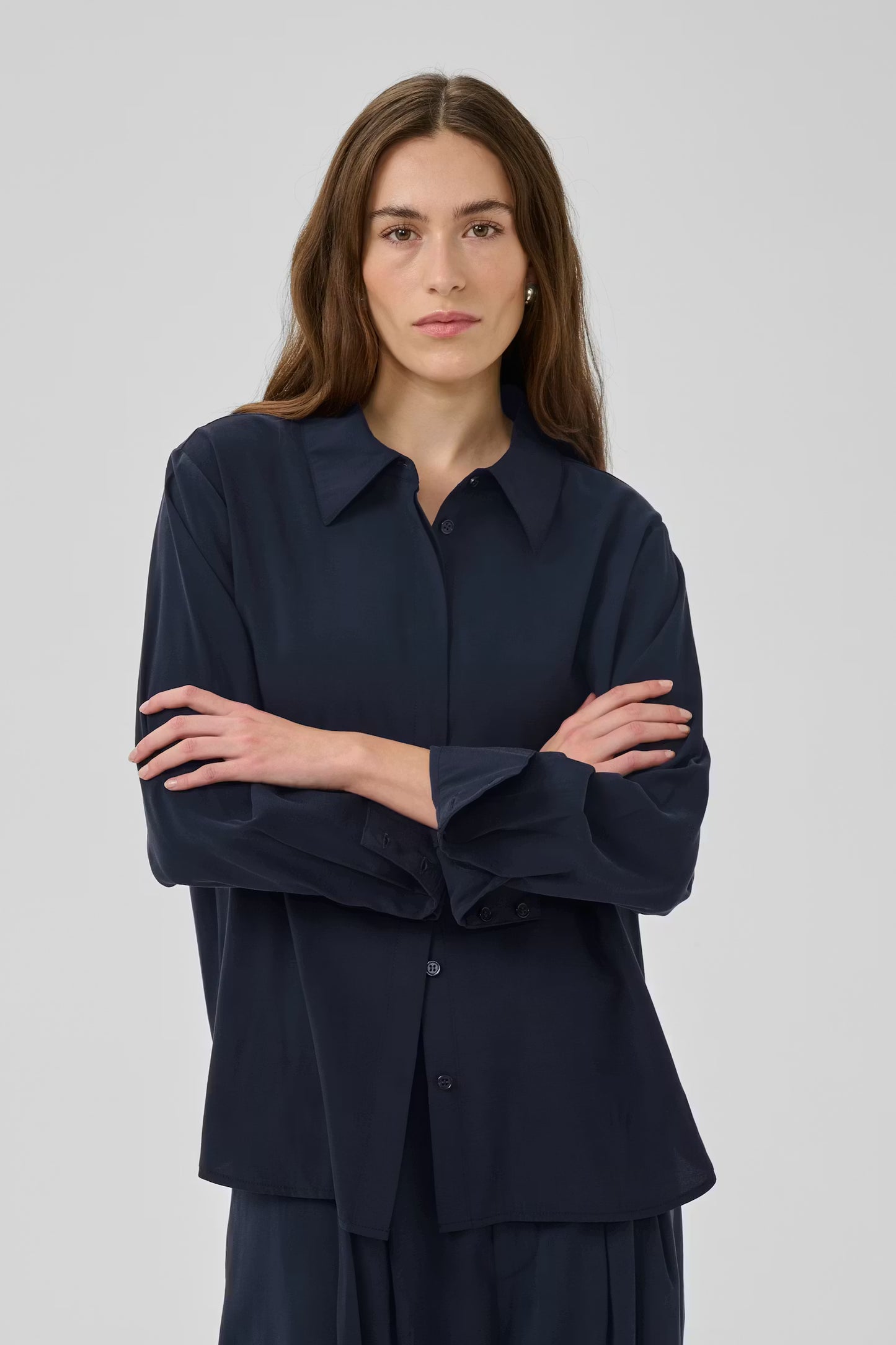 My Essential Wardrobe Mindy Shirt Dark Sapphire - Mojo Independent Store