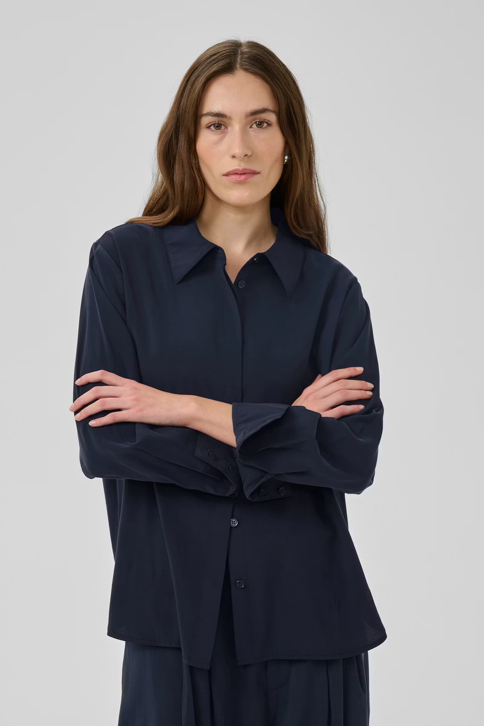 My Essential Wardrobe Mindy Shirt Dark Sapphire - Mojo Independent Store
