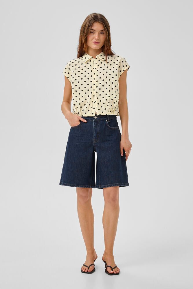 My Essential Wardrobe Nada Short Shirt Lemon Icing with dots - Mojo Independent Store