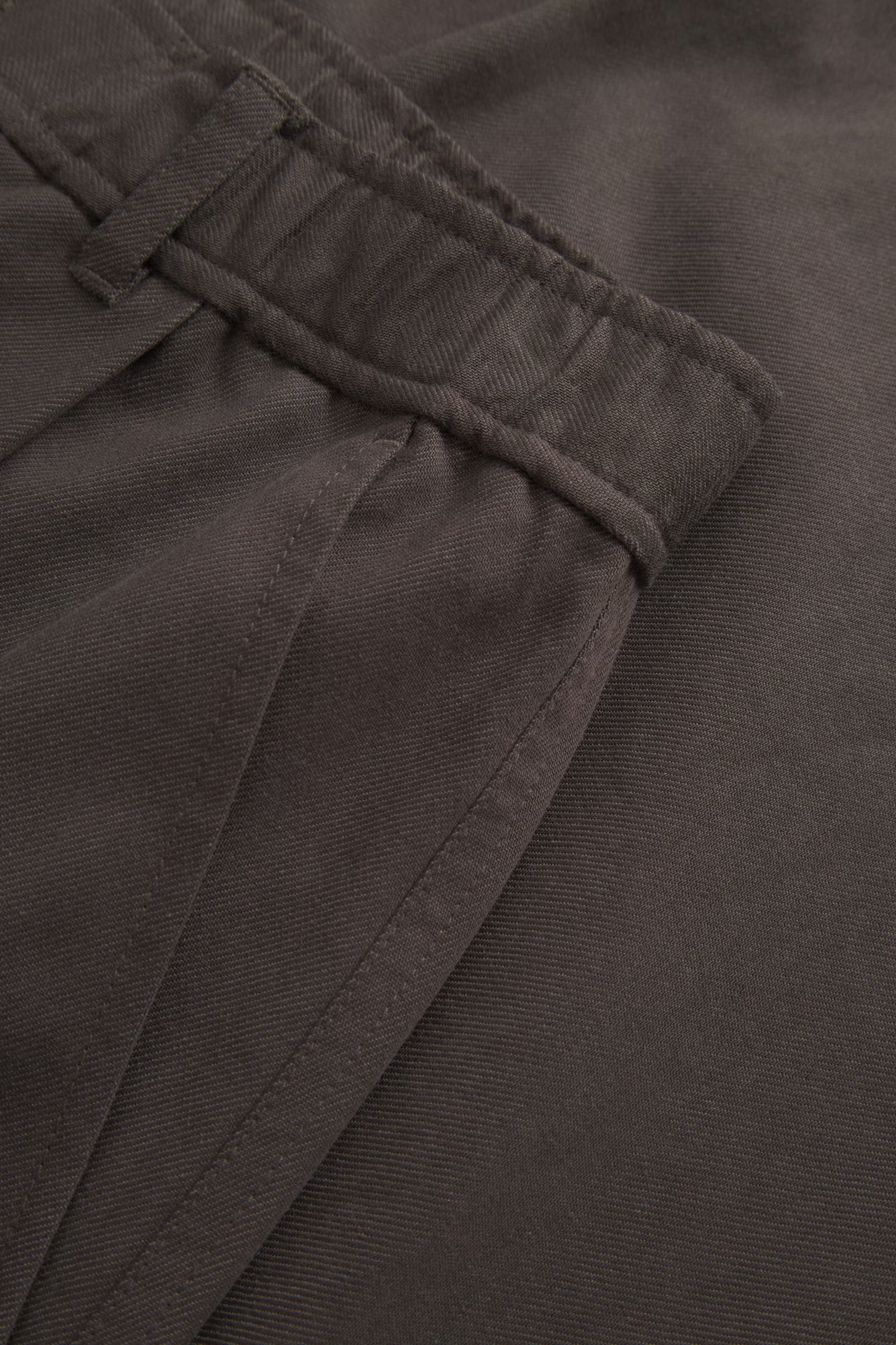 Wood Wood Ethan Trousers Black Sand - Mojo Independent Store