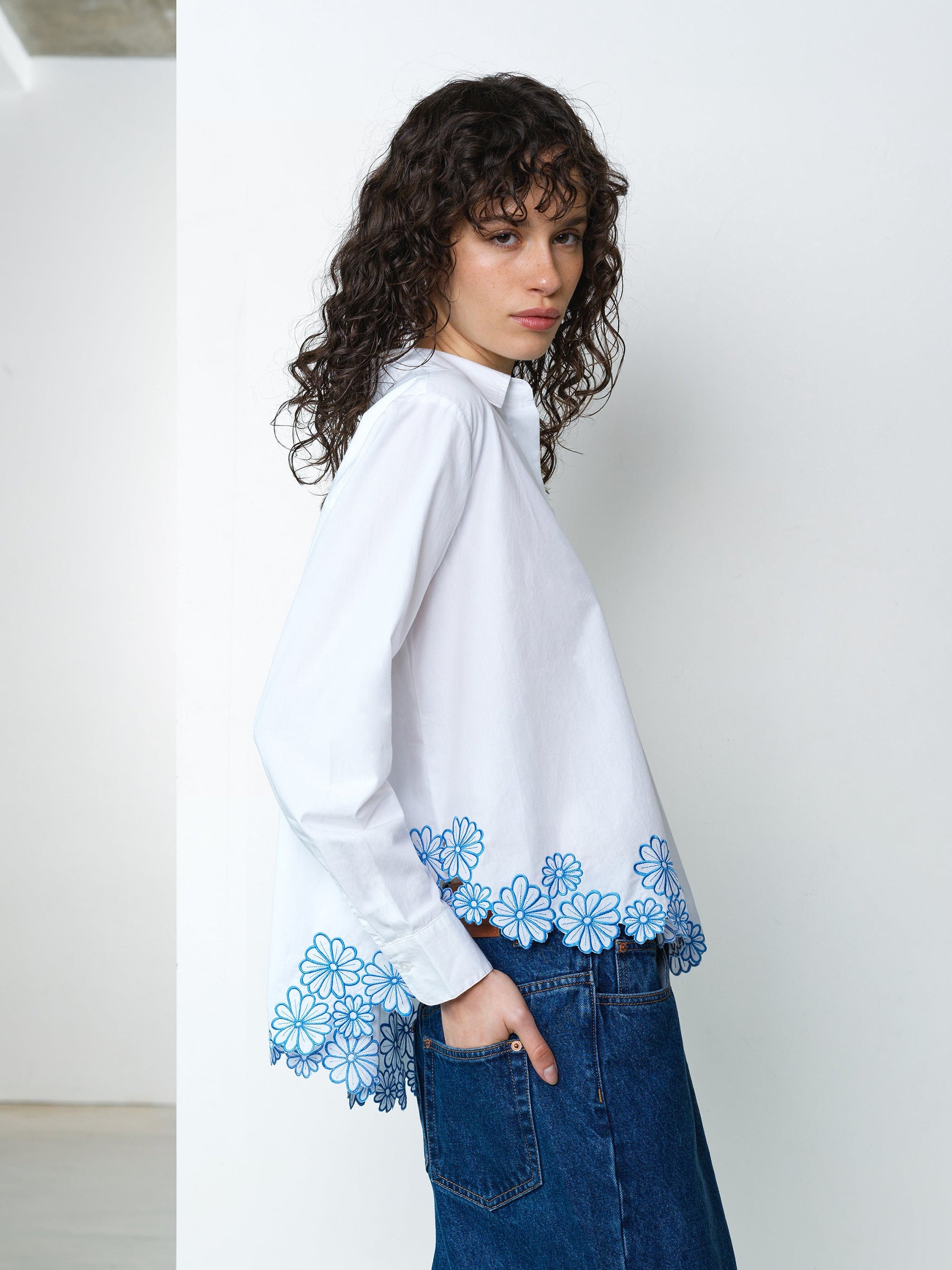 French Connection Cambria Cotton Floral Embroidered Hem Shirt Linen White/Azure Blue - Mojo Independent Store