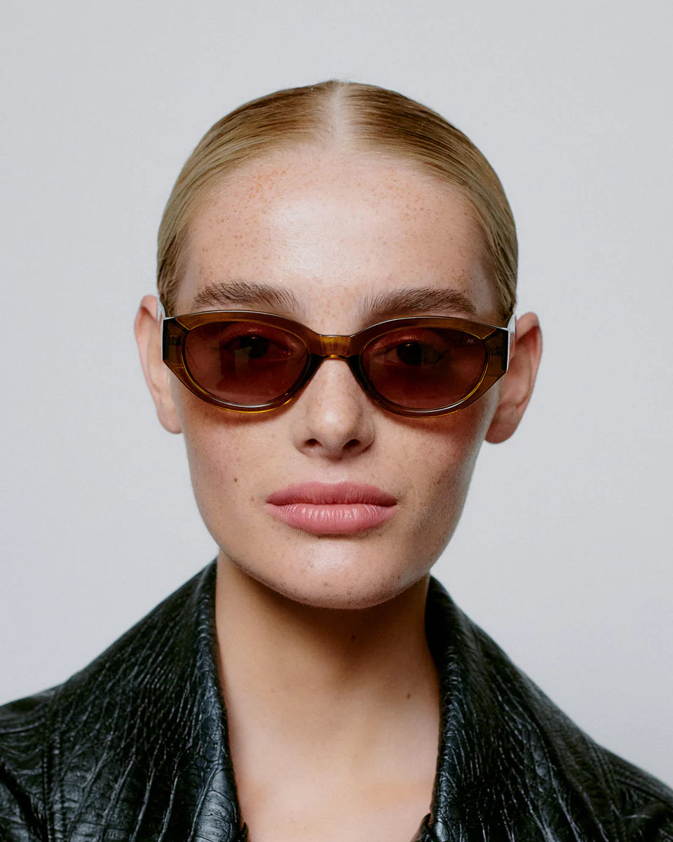A.Kjaerbede Winnie Smoke Transparent