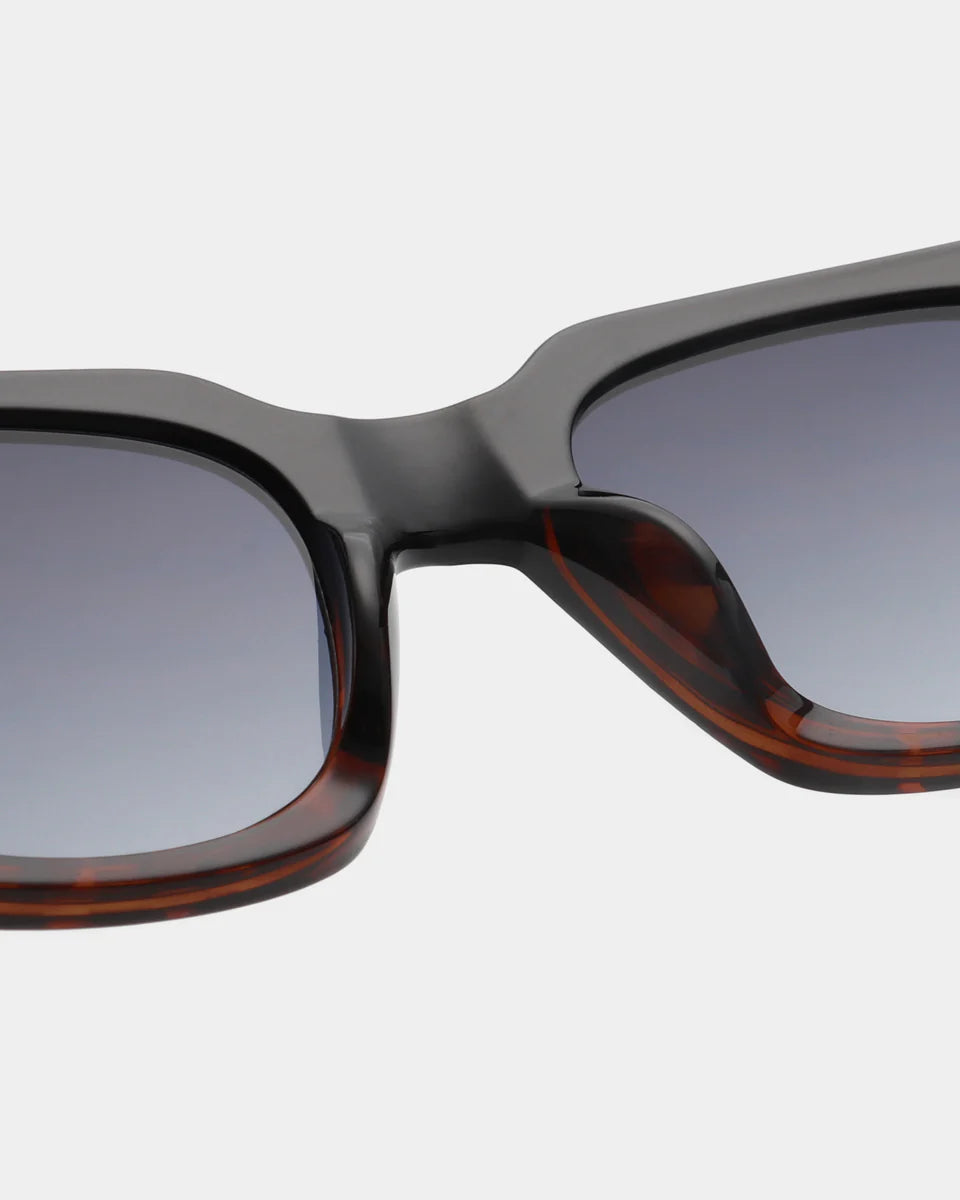 A.Kjaerbede Nancy Black Demi Tortoise