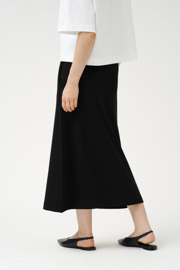 Residus Amine Skirt Black