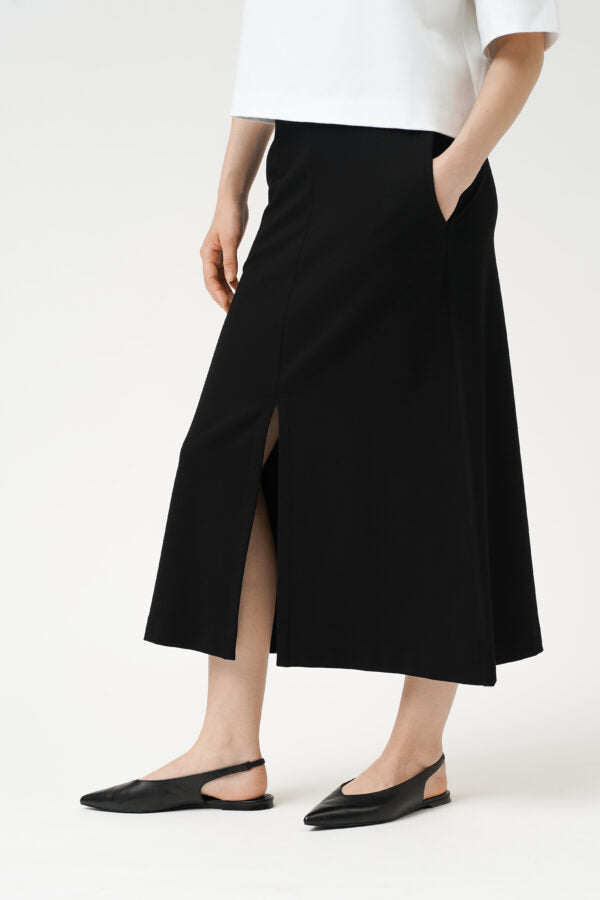 Residus Amine Skirt Black