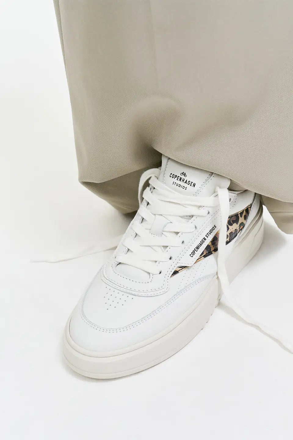 Copehagen Studios leather white/leo CPH89