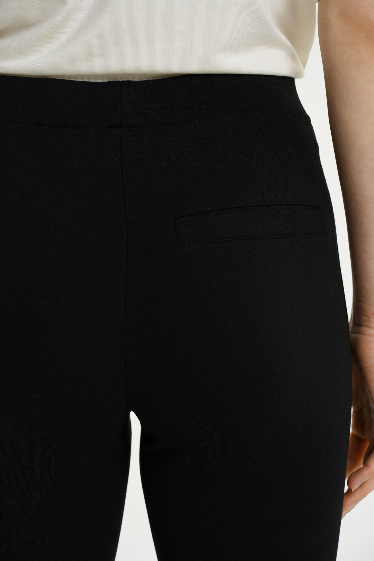 Residus Lana Ecovero Flare Pants Black - Mojo Independent Store