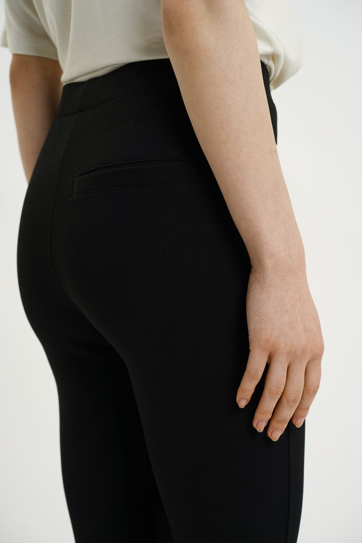 Residus Lana Ecovero Flare Pants Black - Mojo Independent Store