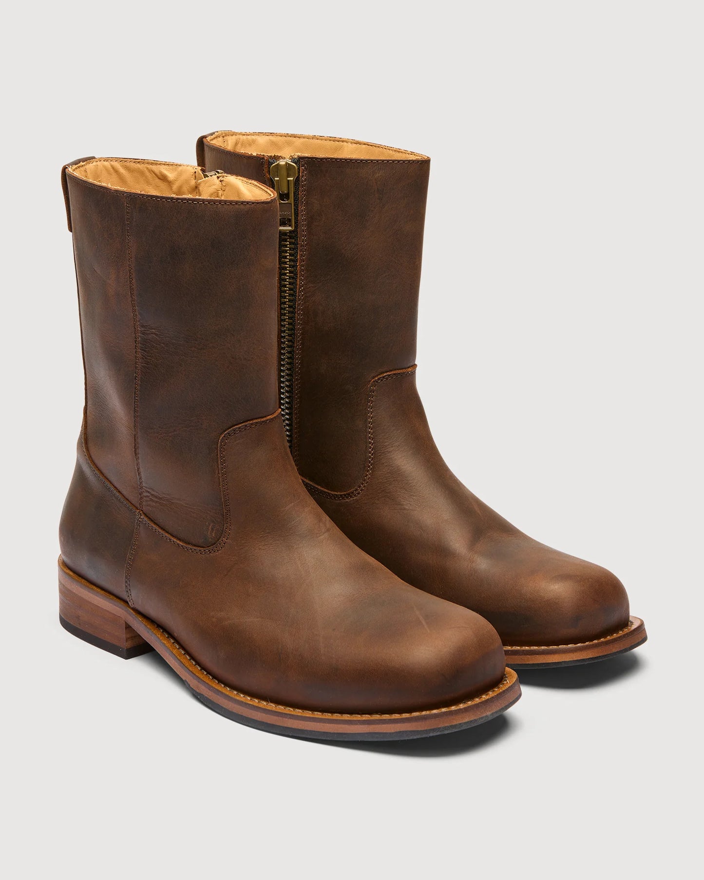 Play-Boy Billy Brown Crazy horse leather