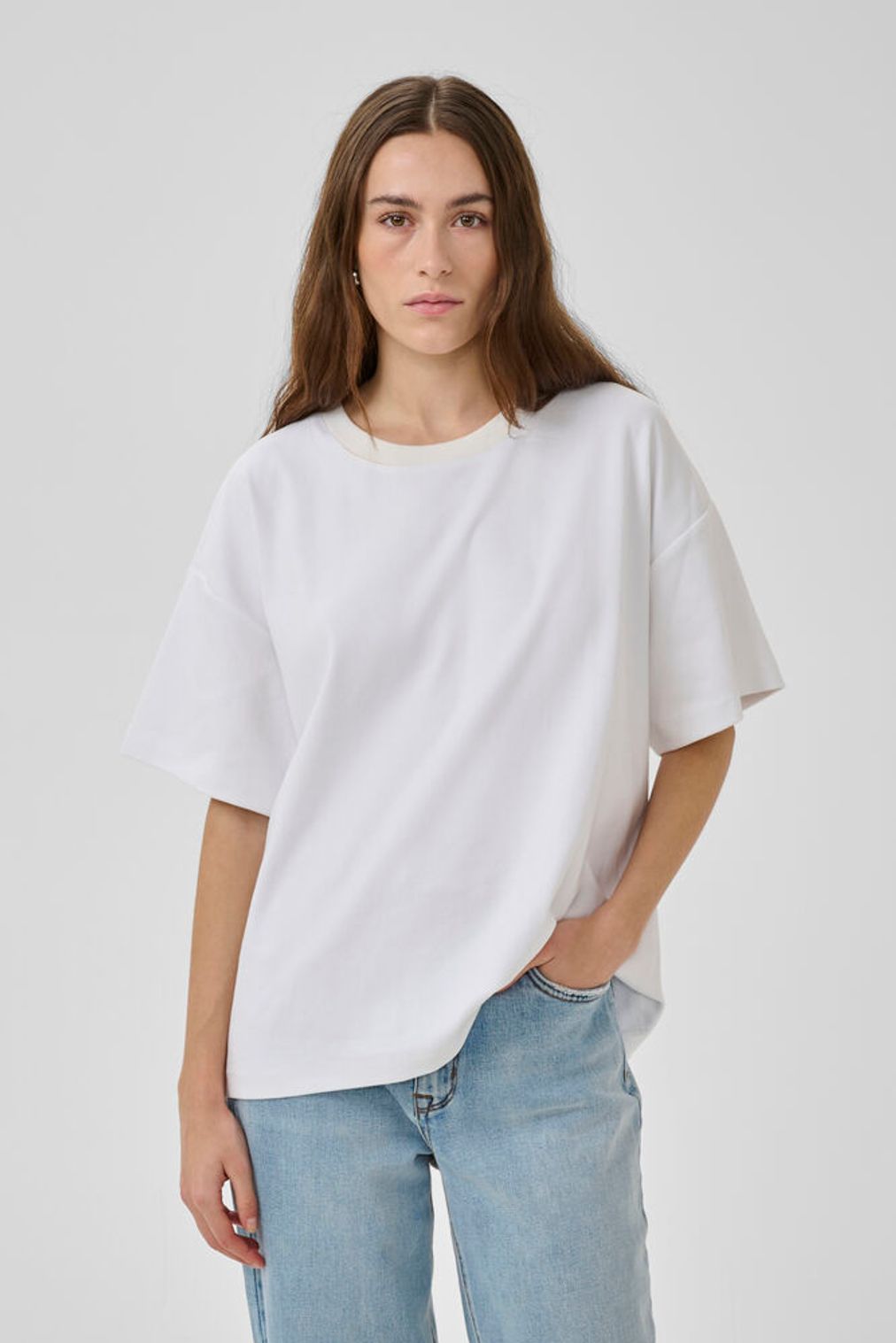 My Essential Wardrobe Apir Boxy Tee White - Mojo Independent Store